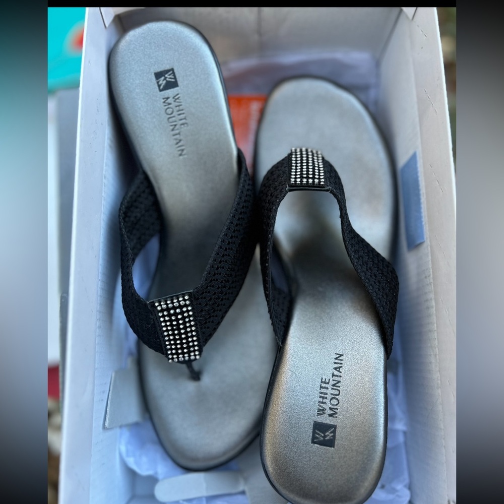White Mountain Women's Wedge Sandals Black glitter Size 7.5 M